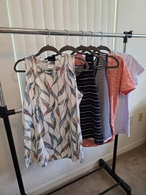 Bundle of 5 Women's Large Tops Vineyard Vines Reel Legends Style & Co Tanks
